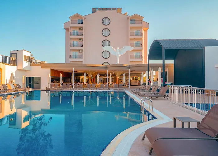 Q Ella Beach Hotel