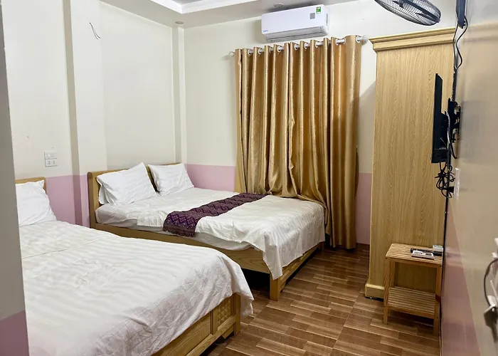 Ha Giang Safari Hostel & Tour