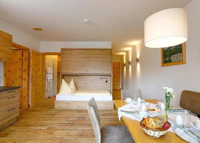 Hotel - Pension Oetzmooshof