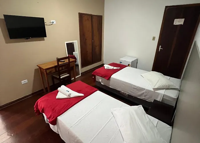 Thermas da Mantiqueira - Poços de Caldas - De frente para a Praça Central e Relógio Floral