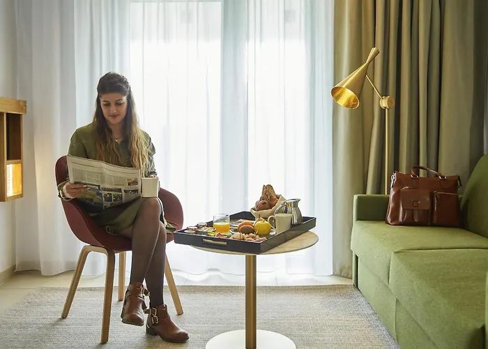 Mercure Avignon Tgv Hotel & Spa