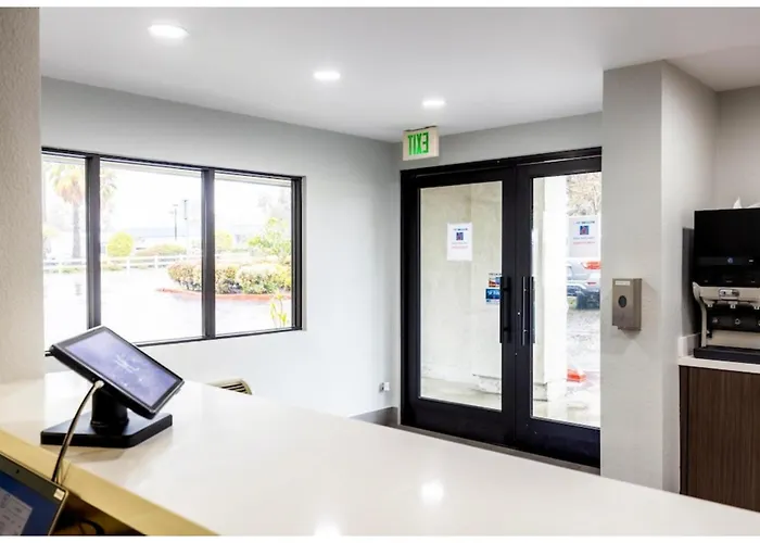 Motel 6-Carlsbad, Ca - East Near Legoland