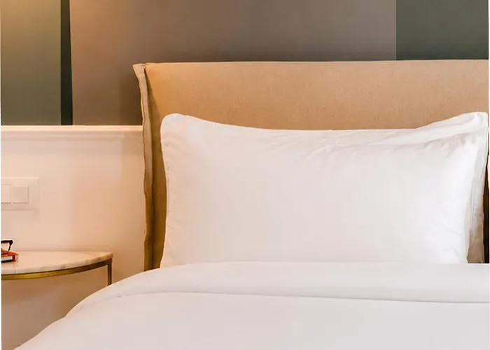 Sonder By Marriott Bonvoy Antinoo Apartments Piazza Del Parlamento