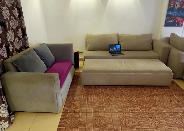 Large And Comfortable Apartment شقة كبيرة و مريحة