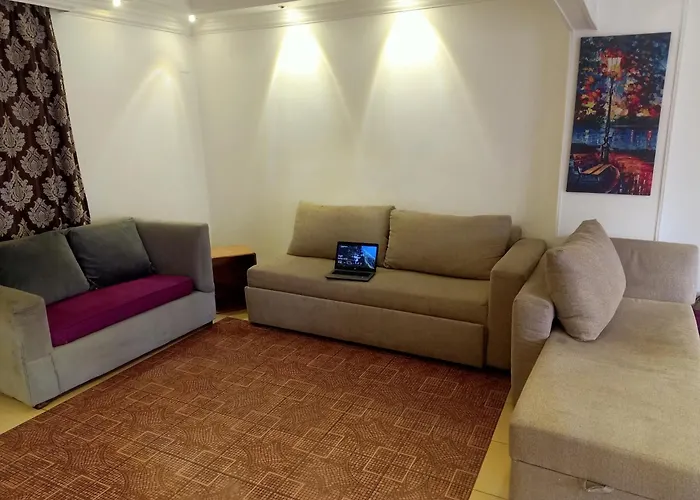 Large And Comfortable Apartment شقة كبيرة و مريحة