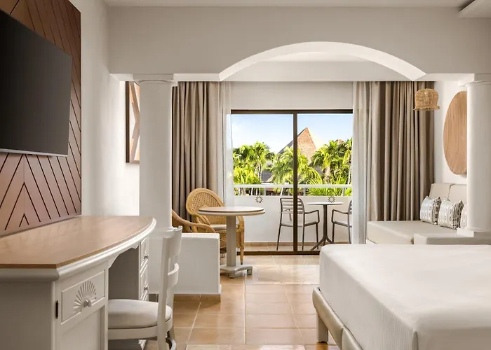 Beach Hotels Bahia Principe Grand Tequila (Adults Only)