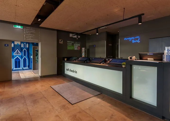 Perros hoteles A&O Koeln Neumarkt