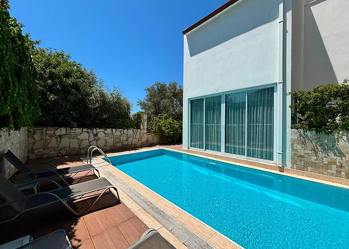 Ada Villas