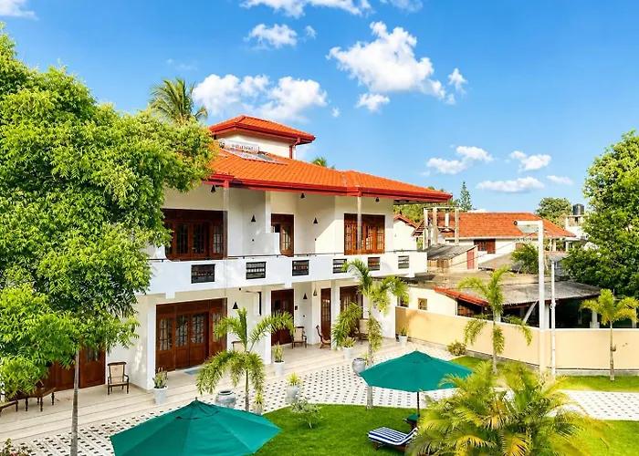 Sky And Sand Guesthouse