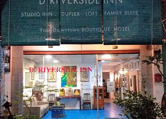 D Riverside Inn
