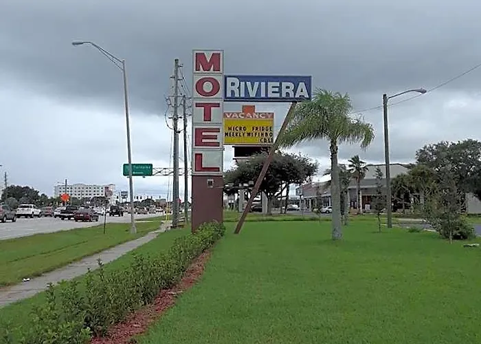  Riviera