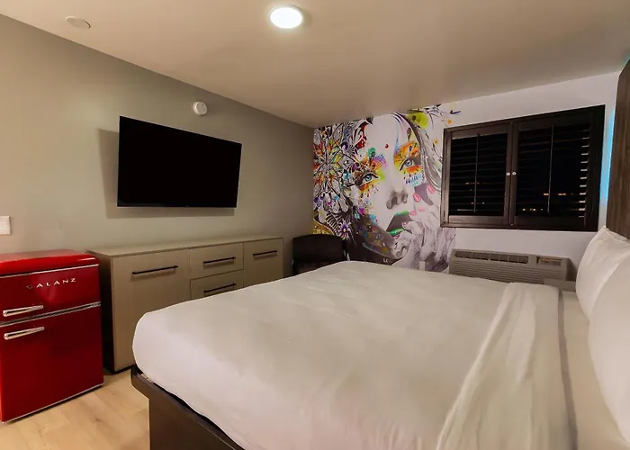 Lexi Las Vegas (Adults Only)