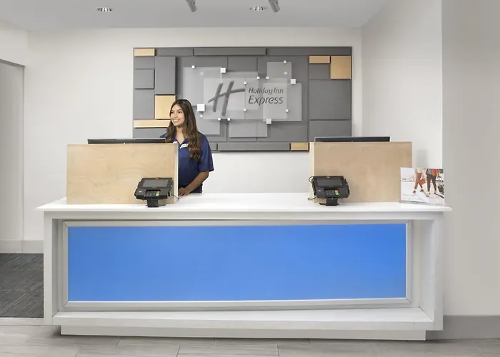 Holiday Inn Express San Antonio North Riverwalk Area By Ihg