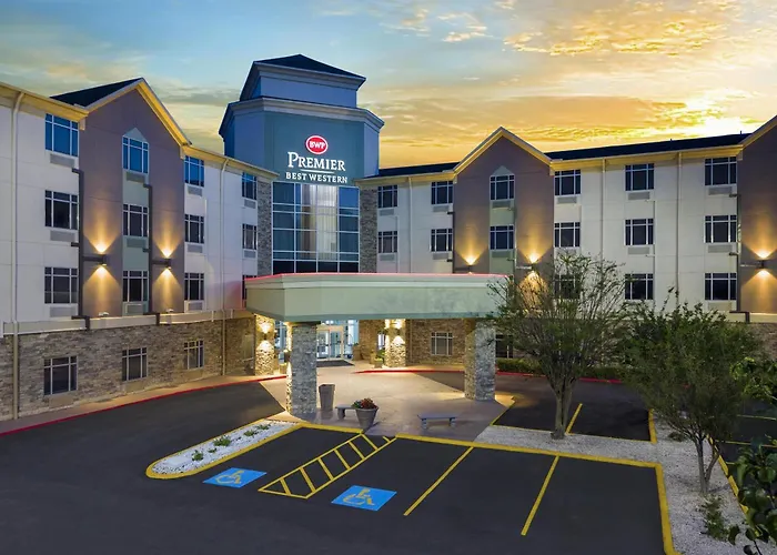 Holiday Inn Express & Suites Houston-Downtown Convention Center By Ihg