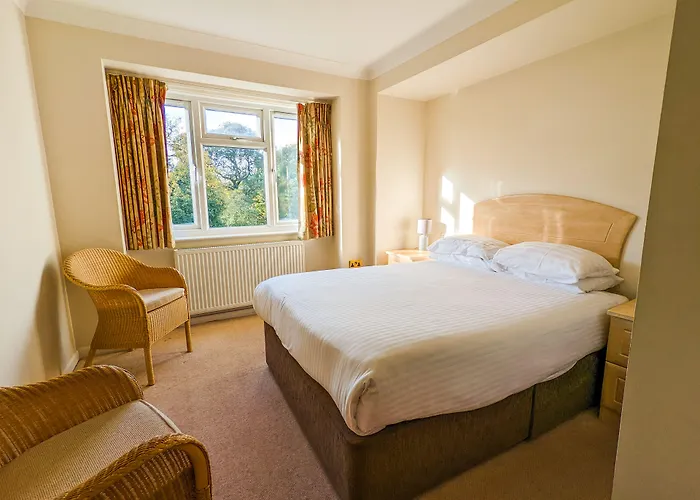 The Grove Hotel