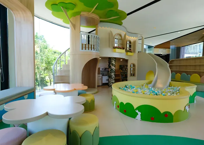 Golden Tulip Holland Batu