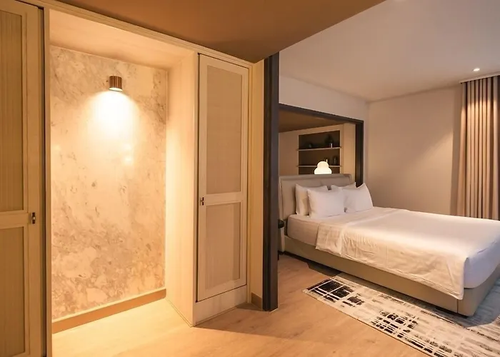 The 3Sis Hotel