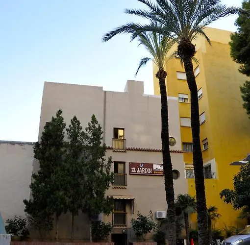 B&B: Hostal El Jardin