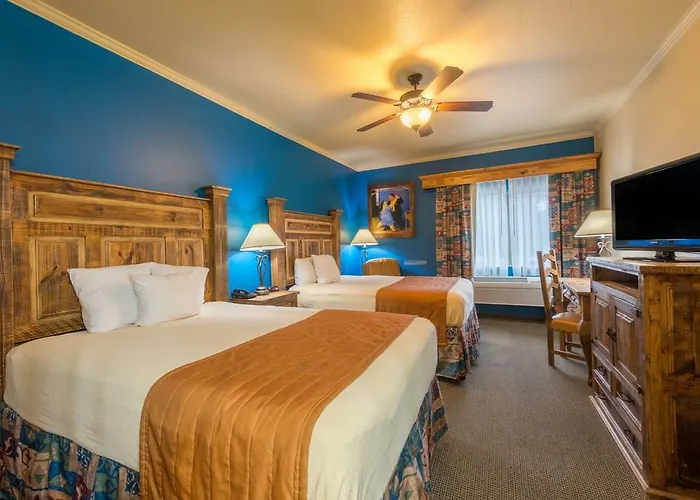 Family Hotel: La Hacienda Inn Near Alamodome & Riverwalk