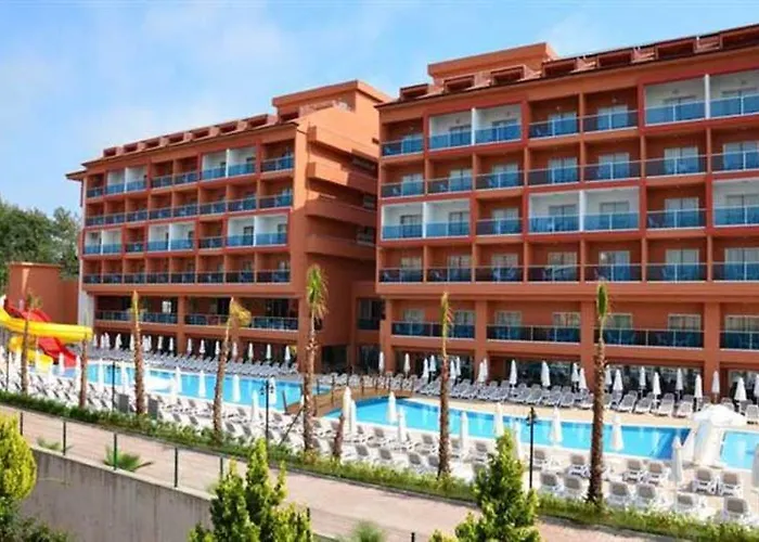 Club Side Coast Hotel