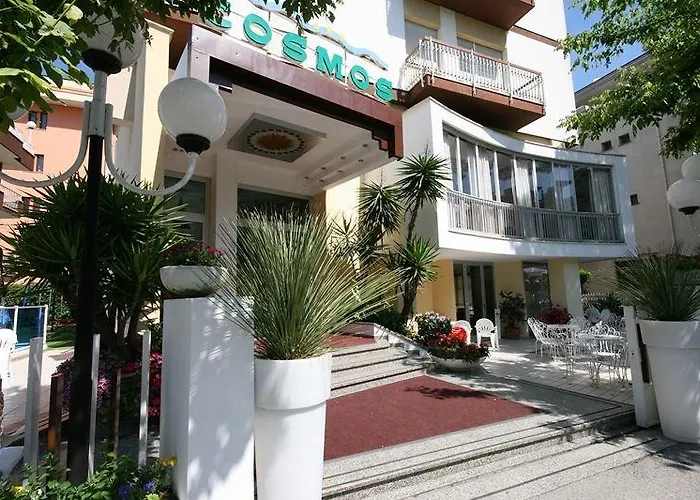 Hotel mit Pool: Hotel Cosmos