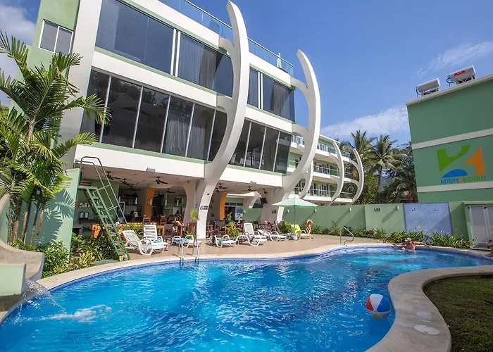 Hostel: Room2Board Hostel And Surf School