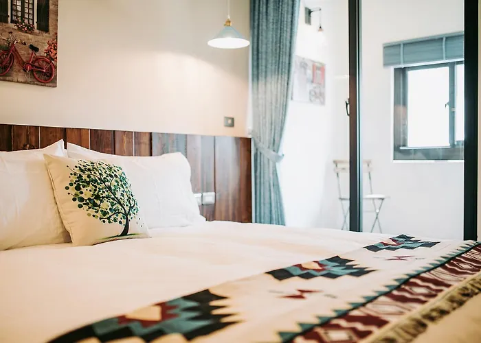 Chuanfanrock Haku Beach Days Inn