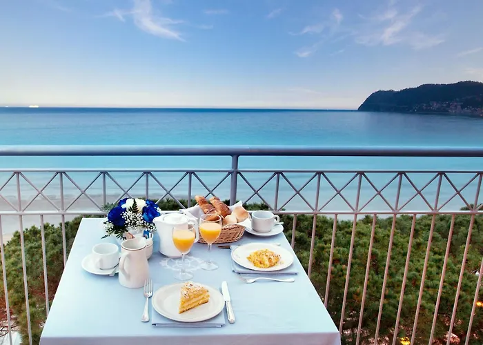 Hotel sulla spiaggia: Grand Hotel Spiaggia