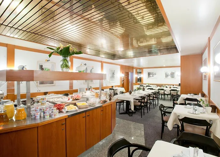 3-Sterne-Hotel: Hotel Carlton