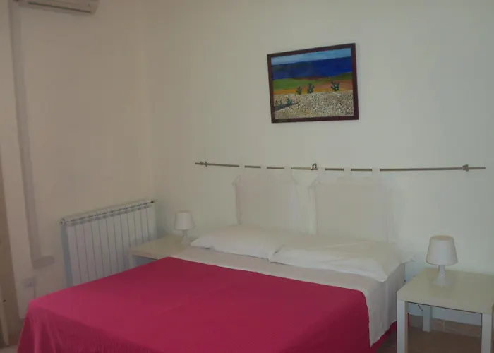 B&B Caravaggio Basic Rooms Near Ortigia