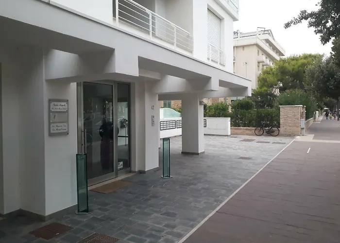 FRONTE MARE-CENTRALE-Riviera Palace-Giulianova-Apartment-affitti solo da Sabato a Sabato