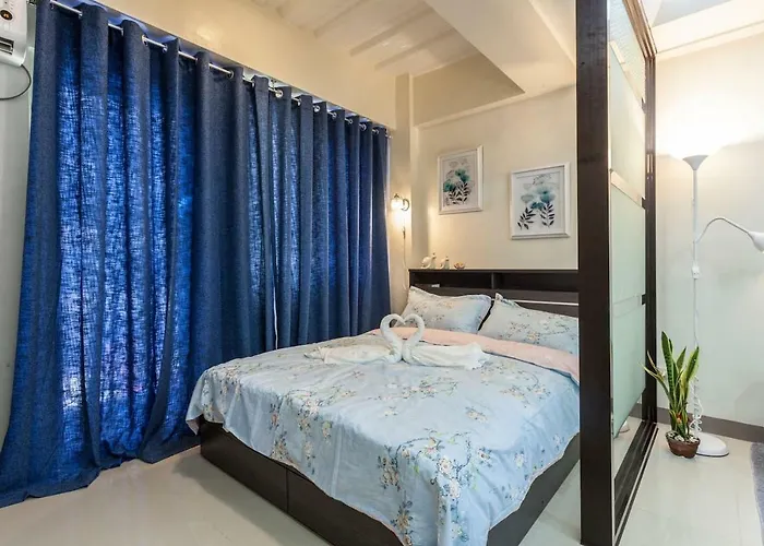 Hotel near College: Jen'S Paranaque City Apartment