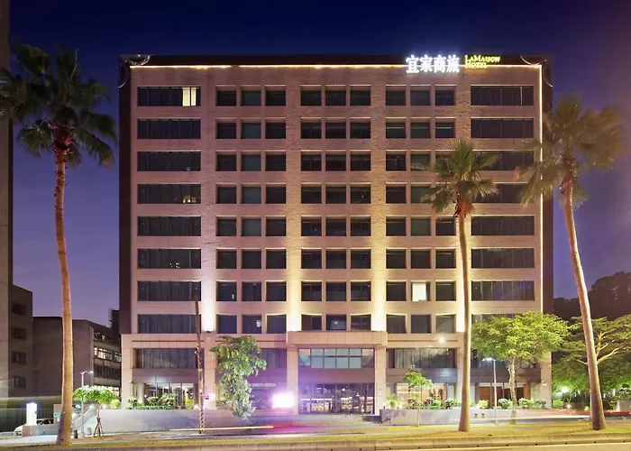 La Maison Hotel