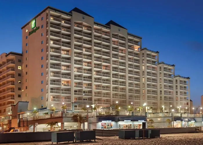 Hotel with pool: Holiday Inn & Suites Ocean City By Ihg
