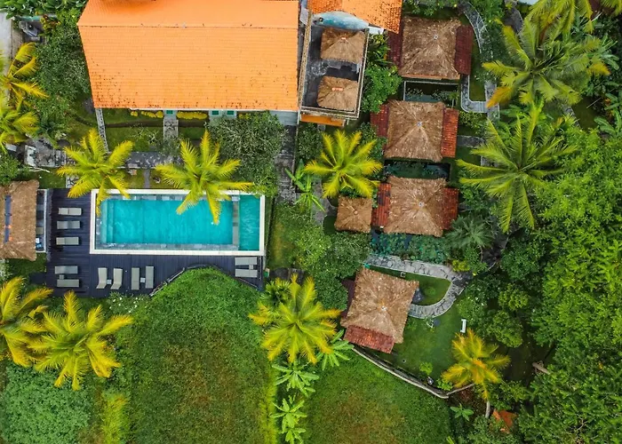 Luxury hotel only: Ubud Sari Health Resort