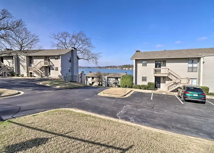 Cozy Lake Hamilton Condo With Balcony And Pool Access!